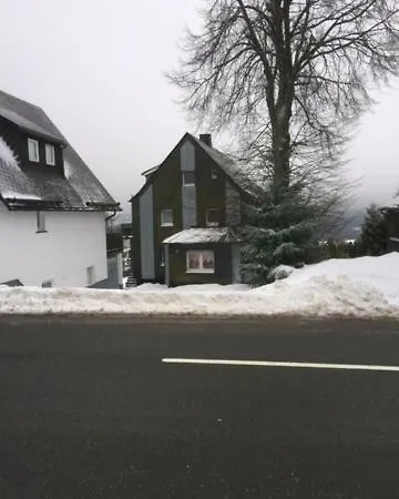 Dalzicht Geschikt Voor 4 Tot 5 Volwassenen Of 4 Volwassenen 2 Daire Winterberg